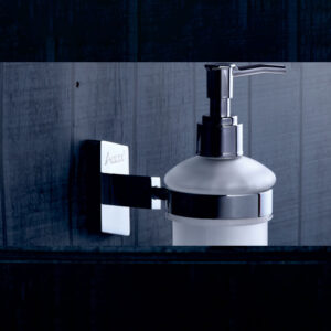 CR08-LIQUID-DISPENSER